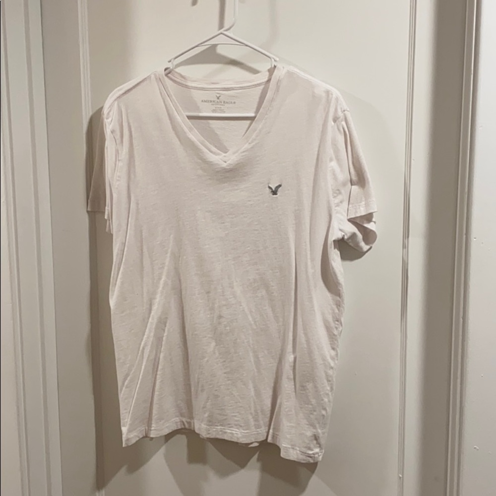 White American eagle v neck
